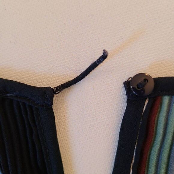 Dalia Womens Multi-Color Striped Sleeveless Lightweight Top Medium - Picture 10 of 11